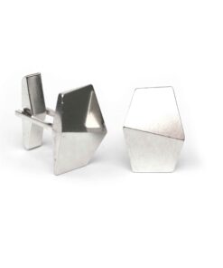 MENellery-kalvosinnapit hopea